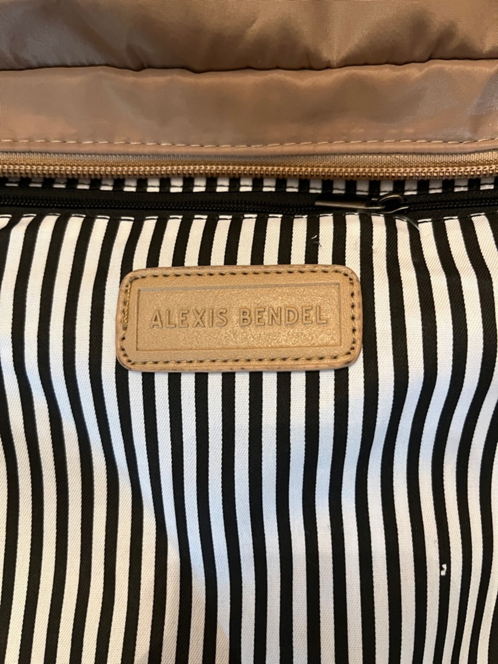 Alexis Bendel Blush Tan Quilted Tote with Adjustable Strap, NWOT - Picture 10 of 16